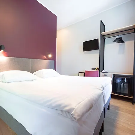 فندق Rija Old Town 3*